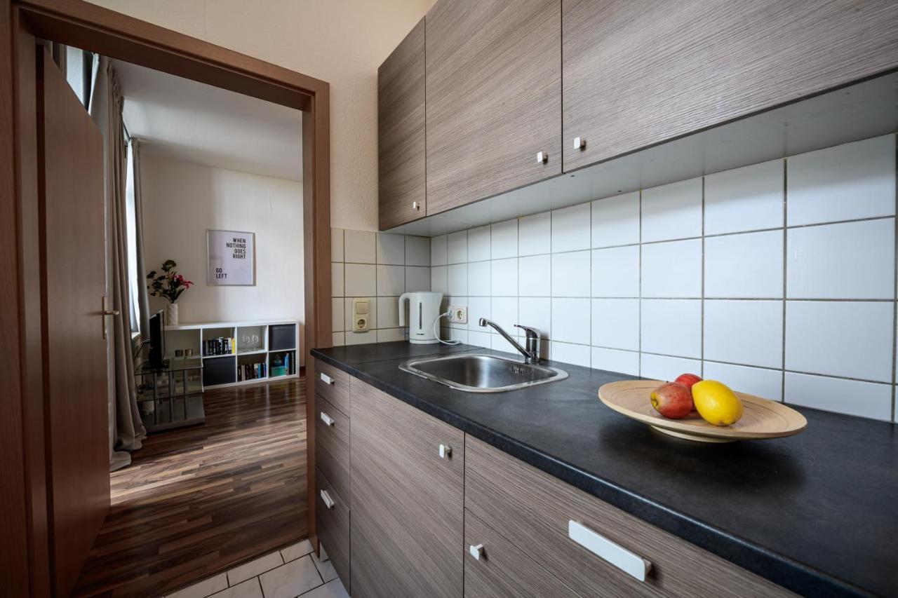 Helle Wohnung In Sudenburg Mit Balkon - Wlan, 4 Schlafplaetze Magdeburg Exterior foto