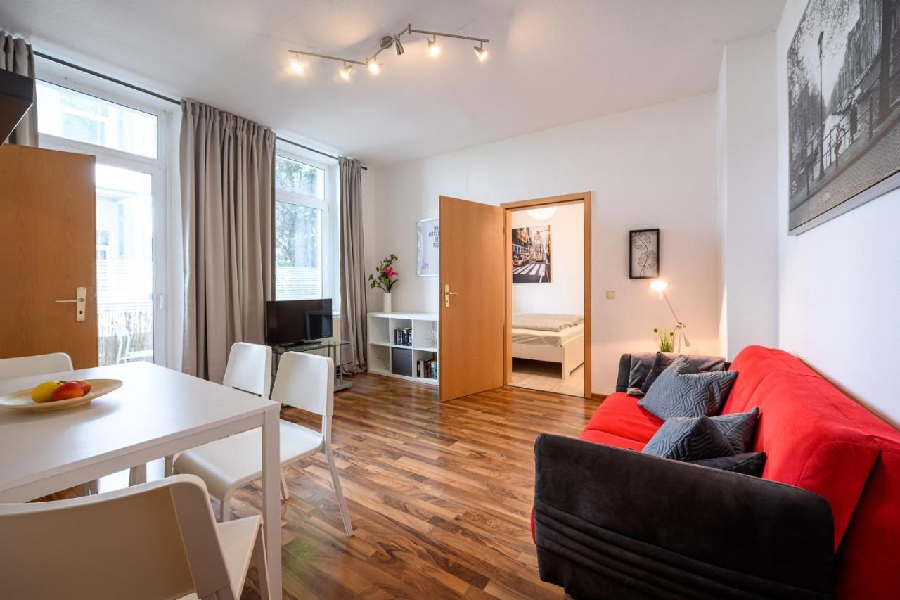 Helle Wohnung In Sudenburg Mit Balkon - Wlan, 4 Schlafplaetze Magdeburg Exterior foto